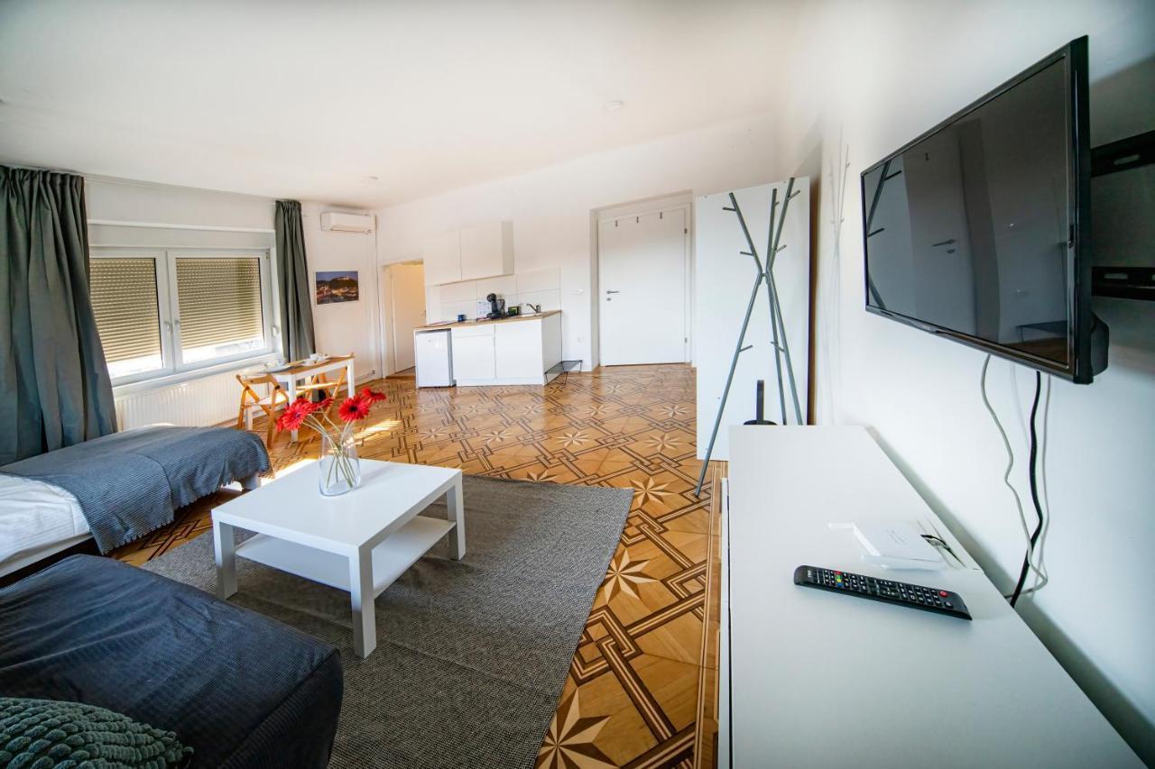 P & B Apartment Ljubljana Kültér fotó